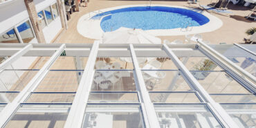 Techo móvil de cristal con apertura motorizada